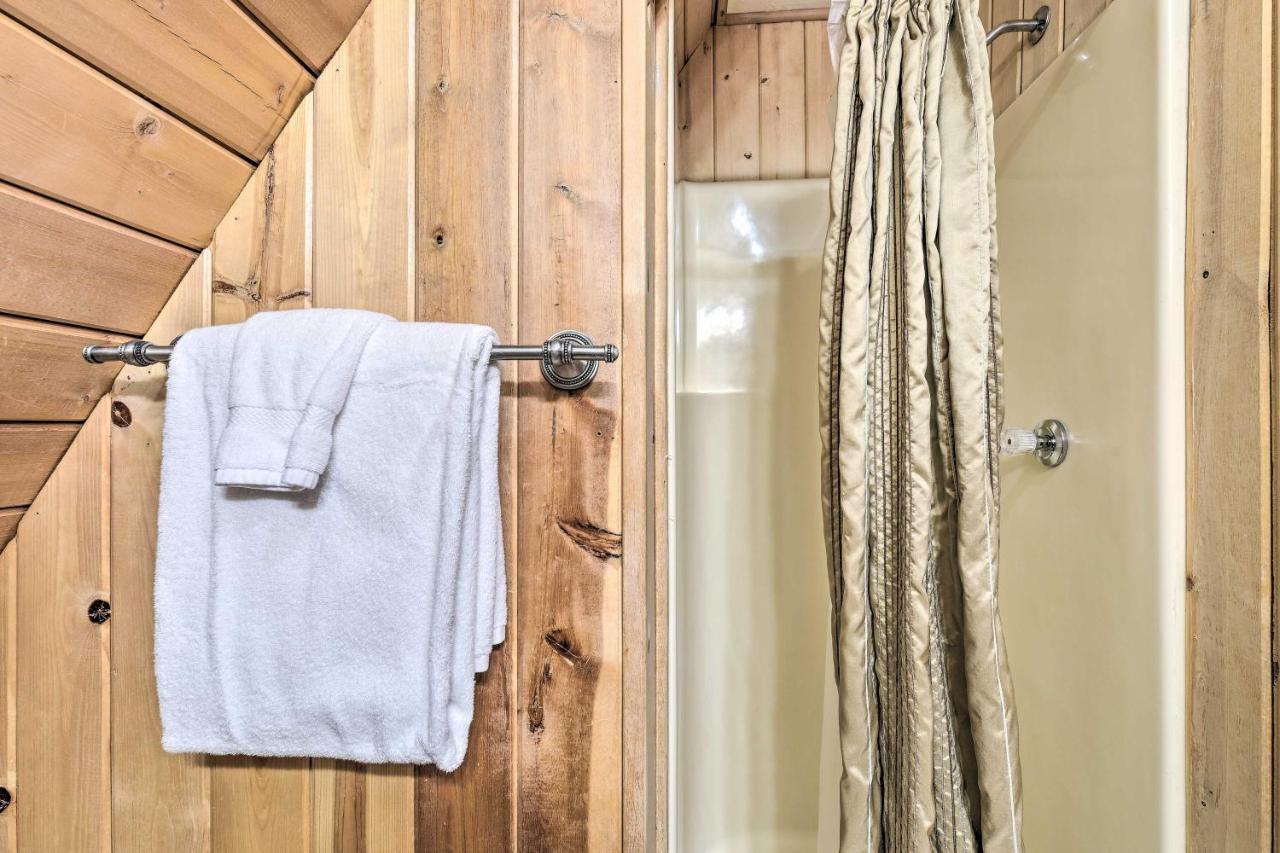 Ski-Inandski-Out Red River Cabin With Mtn Views! Экстерьер фото